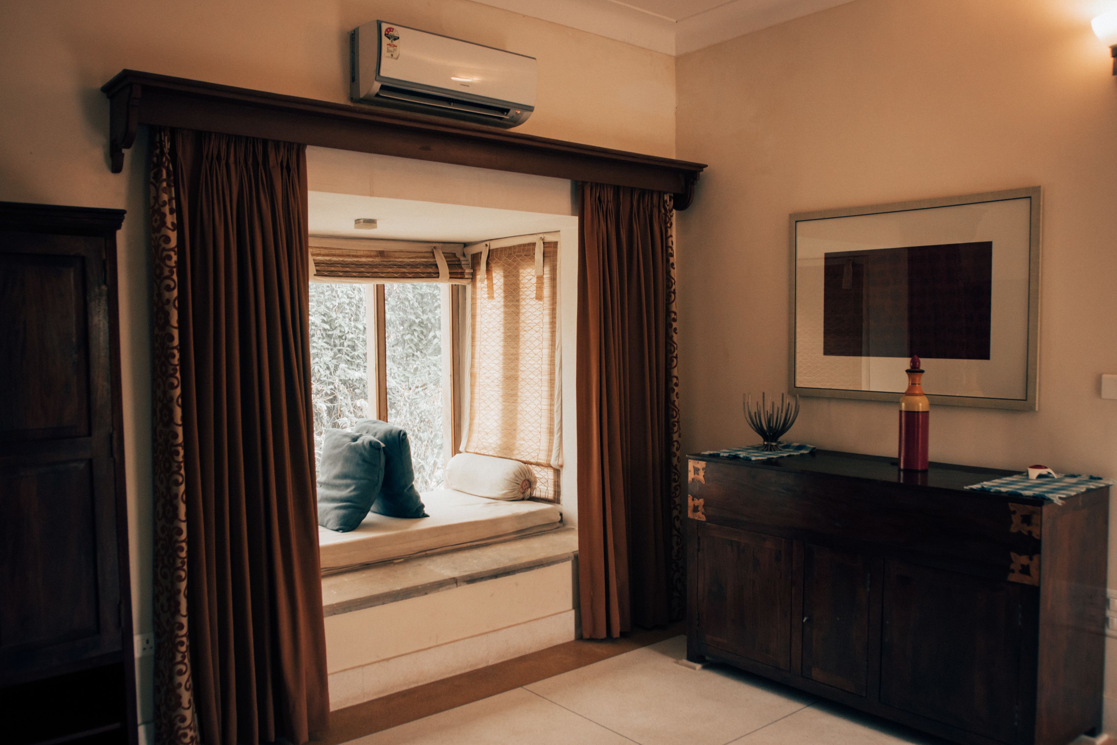 deluxe room | in-room safe, soundproofing, rollaway beds, free wifi