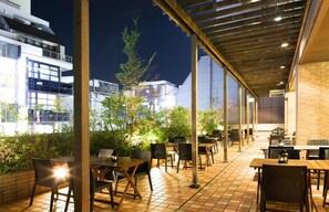 Outdoor dining - Tachikawa Washington Hotel (Tachikawa)