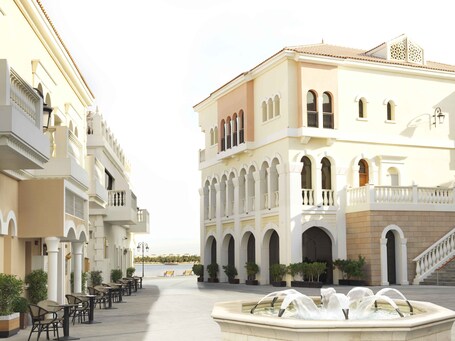 The Ritz Carlton Abu Dhabi, Grand Canal - Image 8
