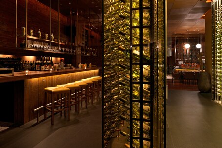 The Ritz Carlton Abu Dhabi, Grand Canal - Image 14