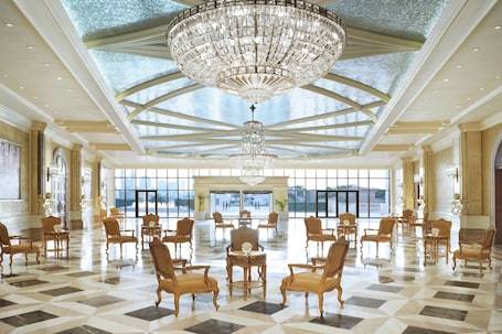 The Ritz Carlton Abu Dhabi, Grand Canal - Image 24