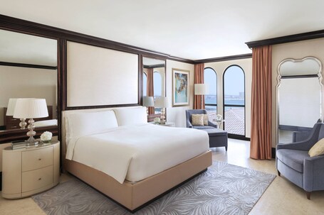 The Ritz Carlton Abu Dhabi, Grand Canal - Image 29