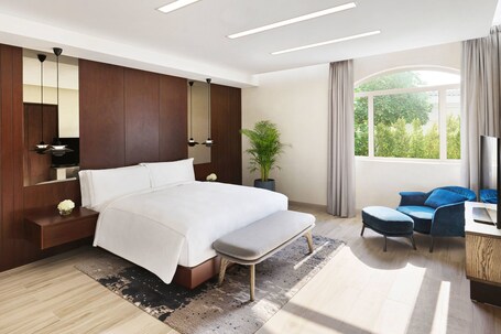The Ritz Carlton Abu Dhabi, Grand Canal - Image 41