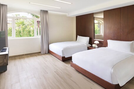 The Ritz Carlton Abu Dhabi, Grand Canal - Image 82
