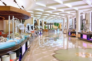 Dinner served  - The Ritz-Carlton Abu Dhabi, Grand Canal (Abu Dhabi)