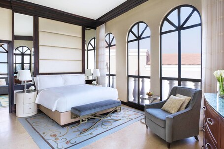 The Ritz Carlton Abu Dhabi, Grand Canal - Image 40