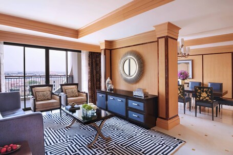 The Ritz Carlton Abu Dhabi, Grand Canal - Image 30