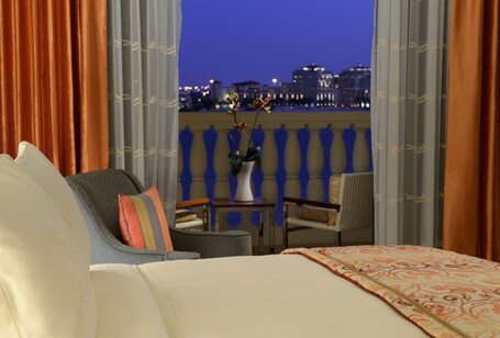 The Ritz Carlton Abu Dhabi, Grand Canal - Image 75