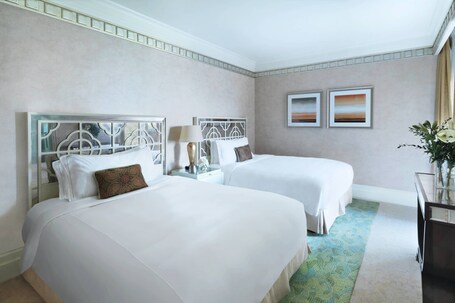 The Ritz Carlton Abu Dhabi, Grand Canal - Image 42