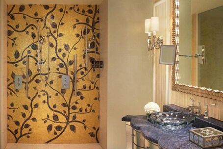 The Ritz Carlton Abu Dhabi, Grand Canal - Image 99