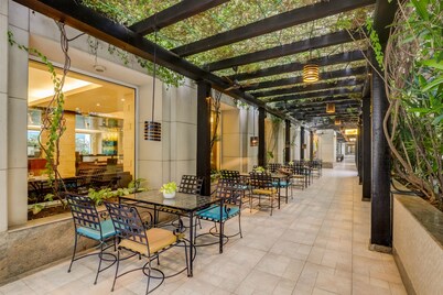 Lemon Tree Premier, Delhi Airport