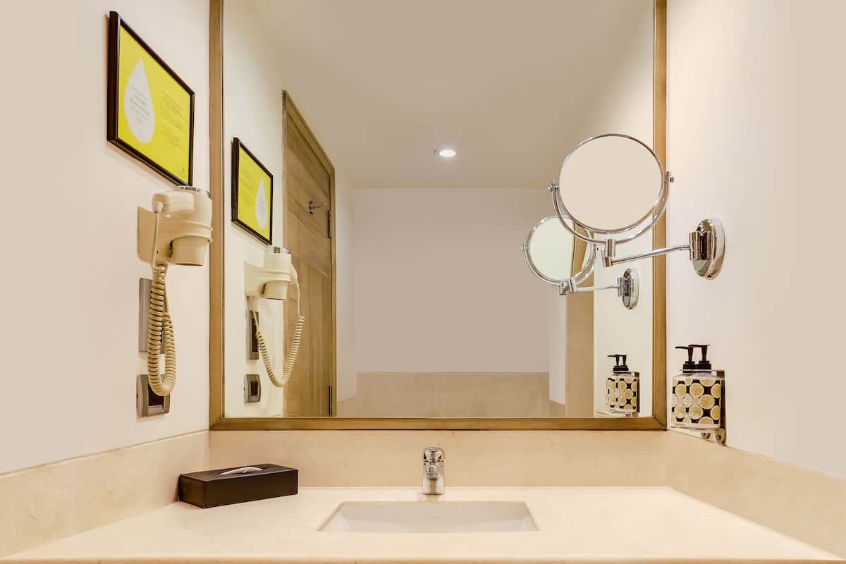 rainfall showerhead, free toiletries, hair dryer, bathrobes