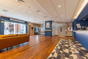 Lobby - Travelodge Barcelona Poblenou (Barcelona)