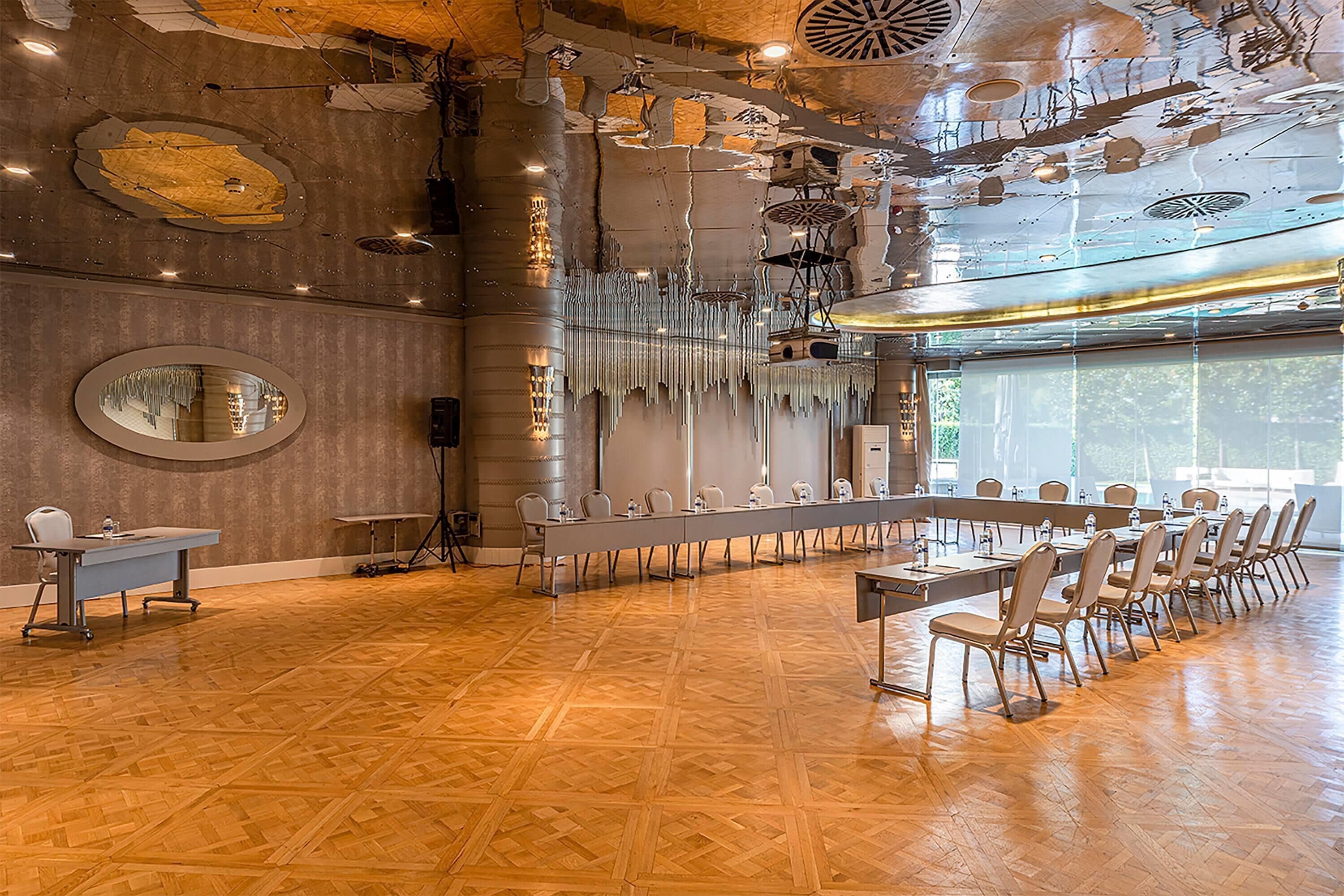 Foto - Wyndham Grand Istanbul Kalamış Marina Hotel