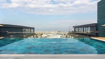 Indoor pool, seasonal outdoor pool, free cabanas, pool umbrellas