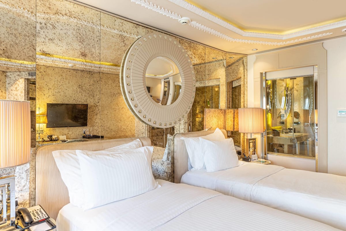 Deluxe Room, 2 Single Beds, City View