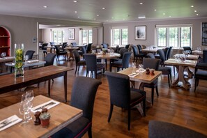 Breakfast and dinner served, Regional cuisine