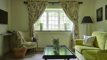 Cottage | 1 bedroom, hypo-allergenic bedding, individually decorated