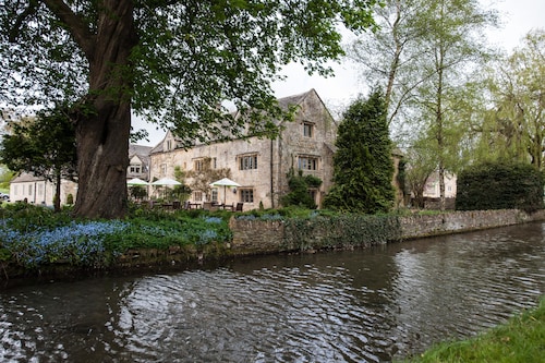The Slaughters Country Inn