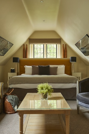 Habitación Deluxe | Ropa de cama hipoalergénica y decoración personalizada