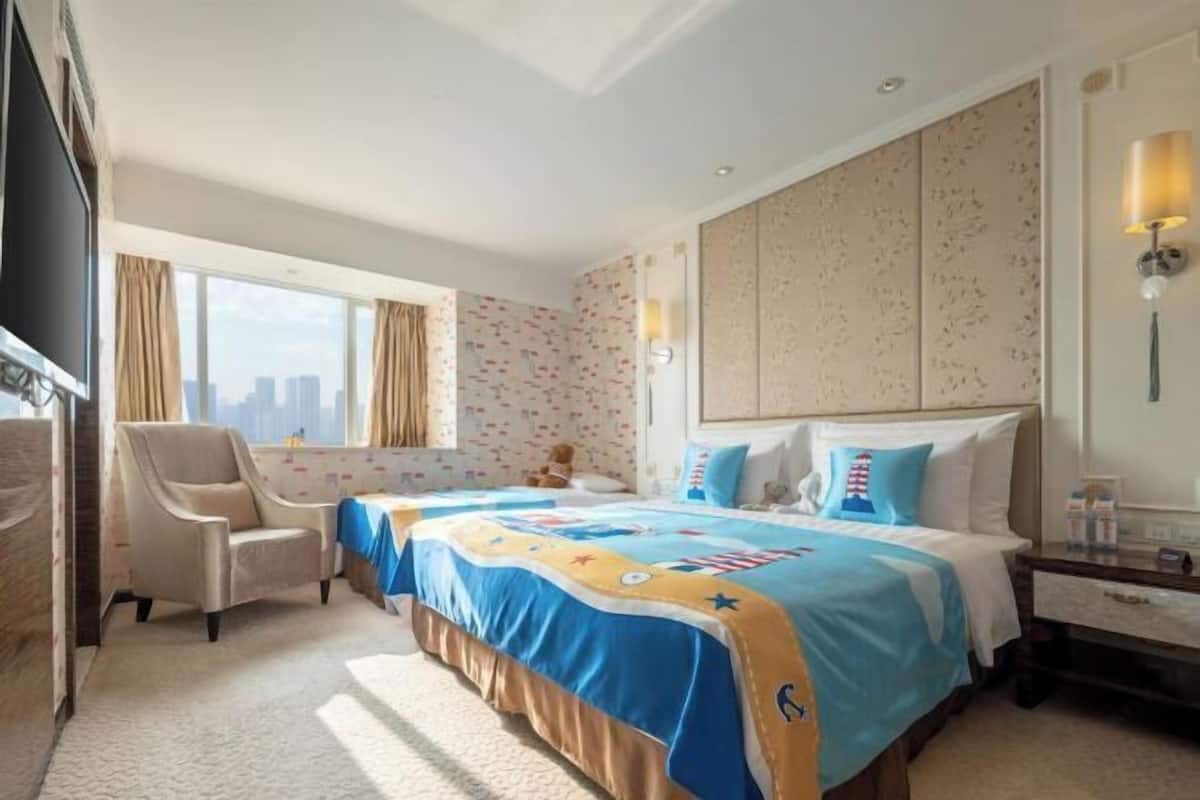 Down duvets, minibar, in-room safe, individually decorated