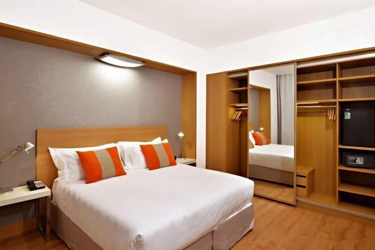 Daunenbettdecken, Minibar, Zimmersafe, schallisolierte Zimmer