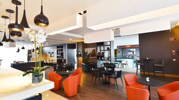 Bar (in der Unterkunft)