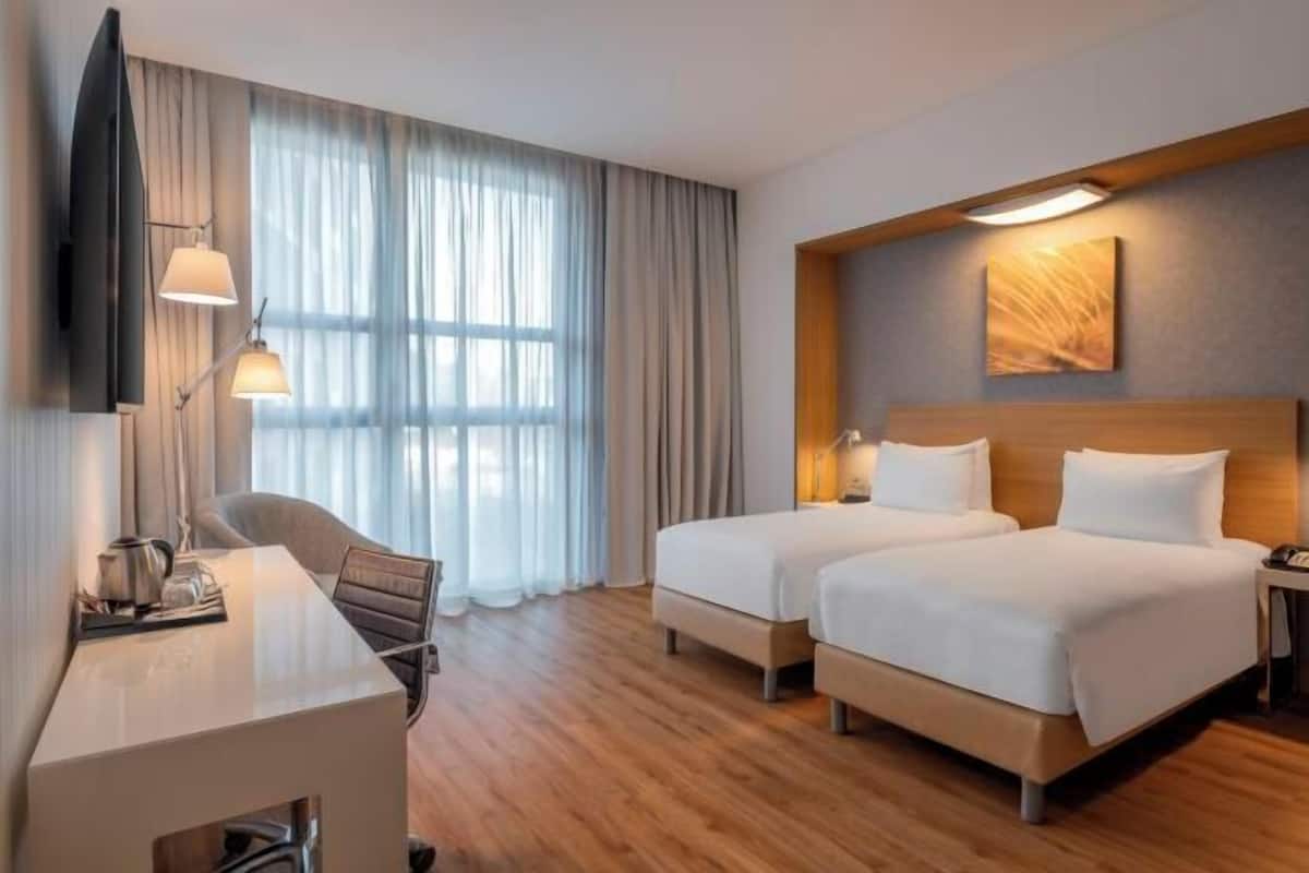 Down duvets, minibar, in-room safe, soundproofing