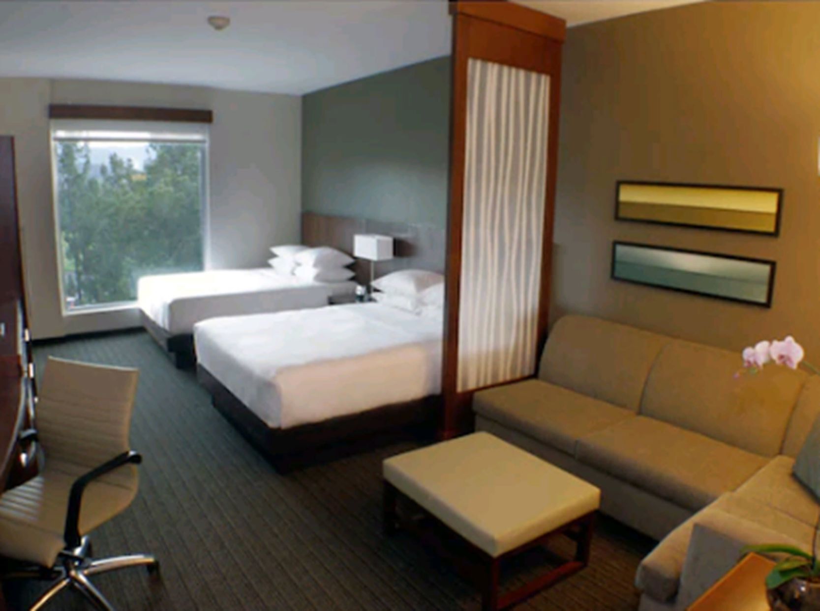 Premium bedding, in-room safe, desk, soundproofing