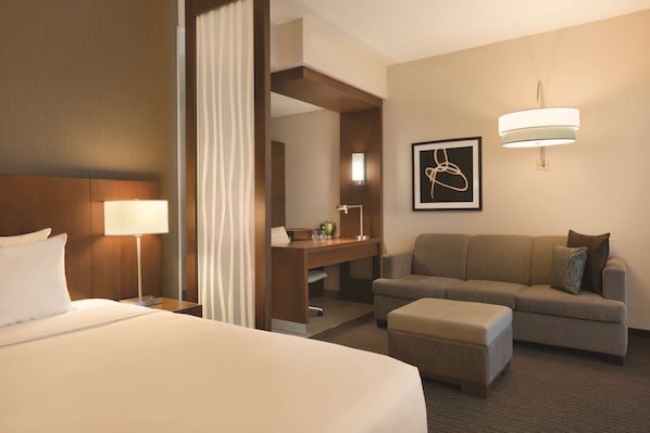 Habitación Premium, 1 cama King size | Ropa de cama de alta calidad y caja de seguridad en la habitación 