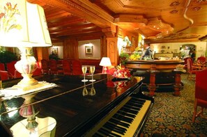Lobby-Lounge