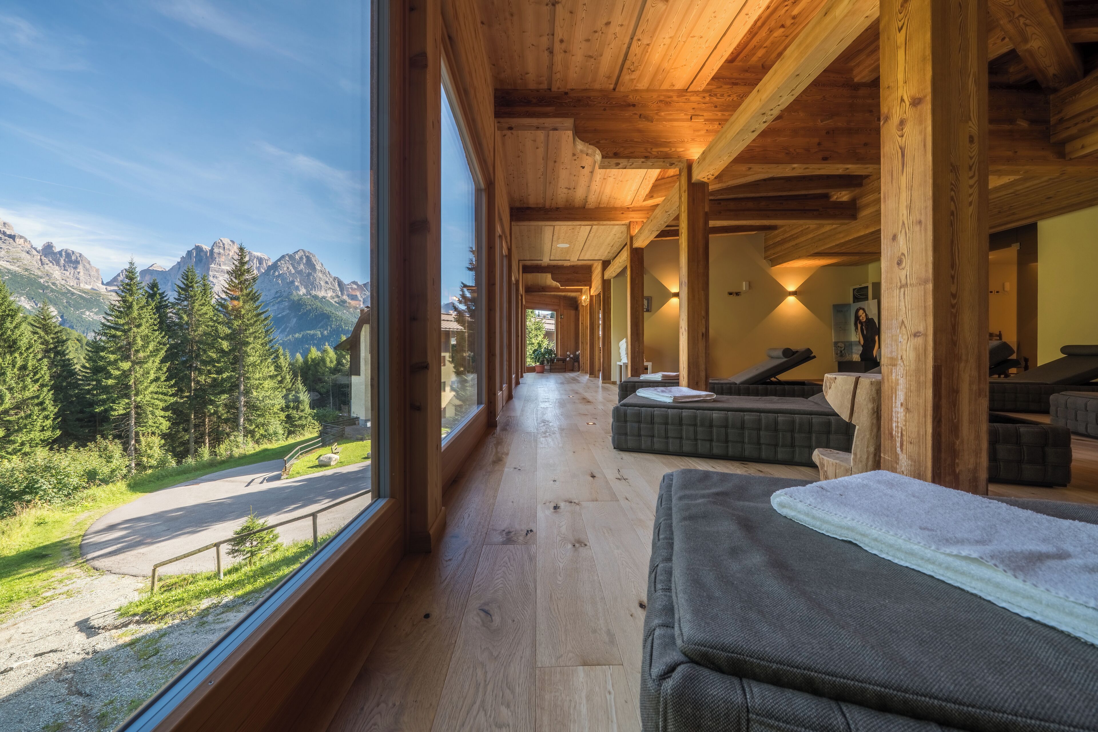 sauna, hot tub, turkish bath/hammam, body treatments, facials