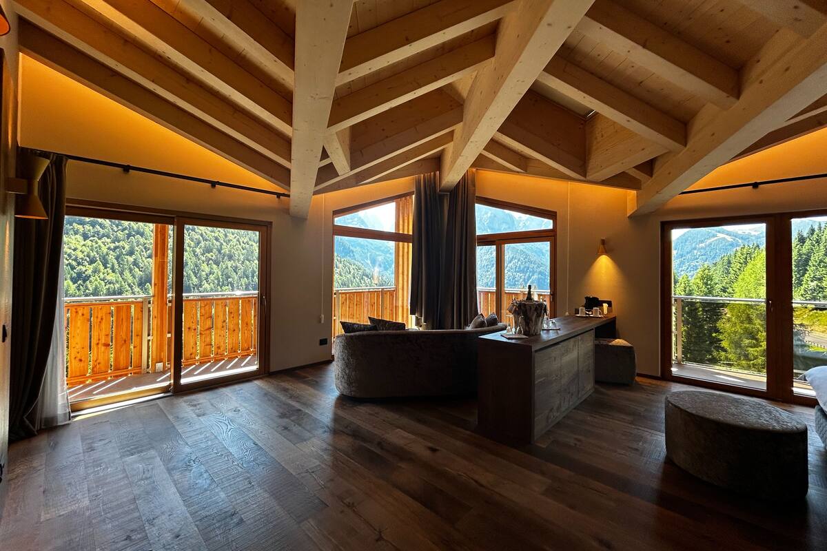 Executive Suite, Mountain View