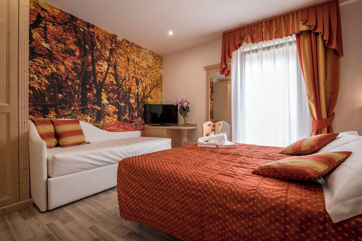 Phòng đơn | Nệm Select Comfort, két bảo mật tại phòng, bàn, màn/rèm cản sáng 