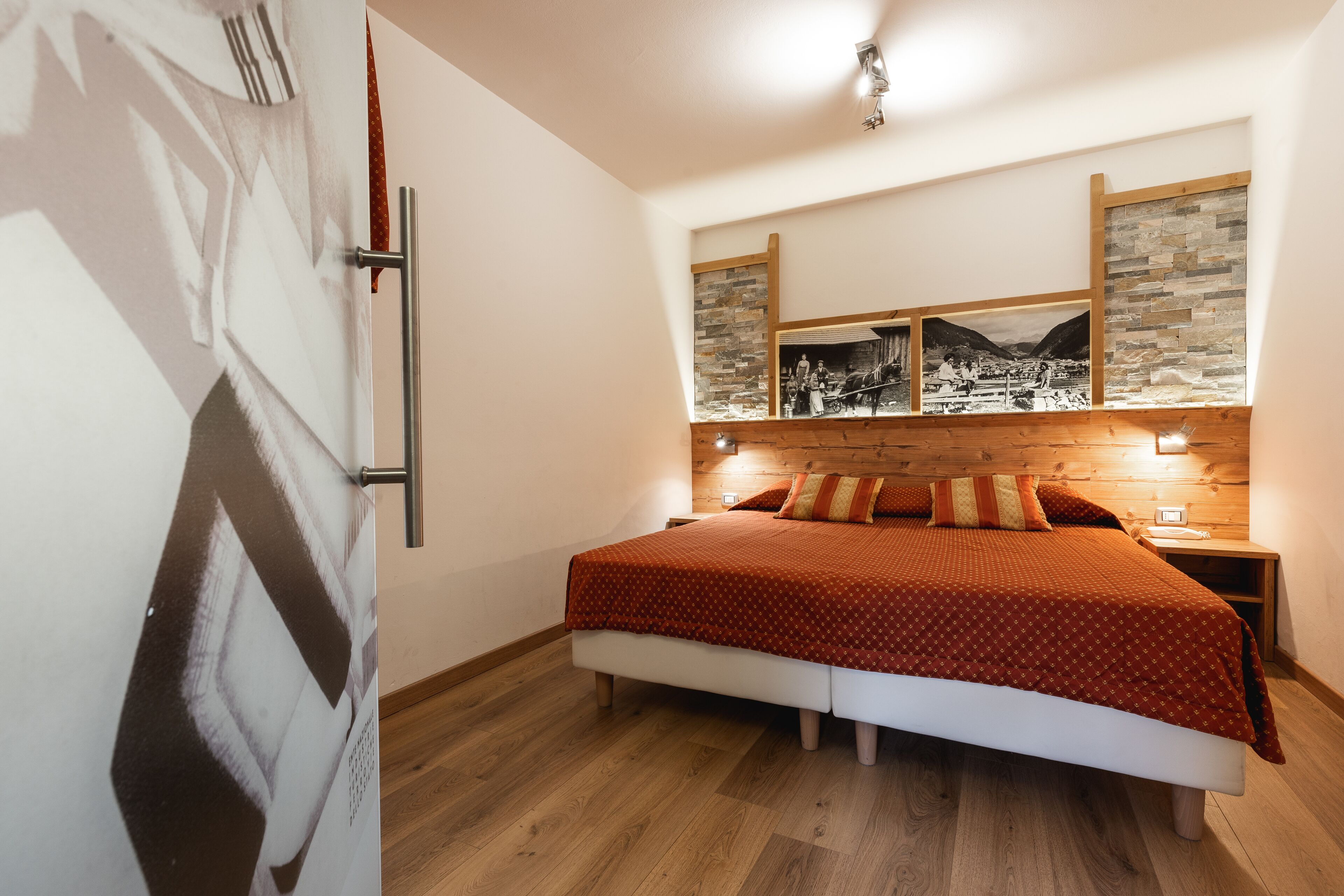 select comfort beds, in-room safe, desk, blackout curtains