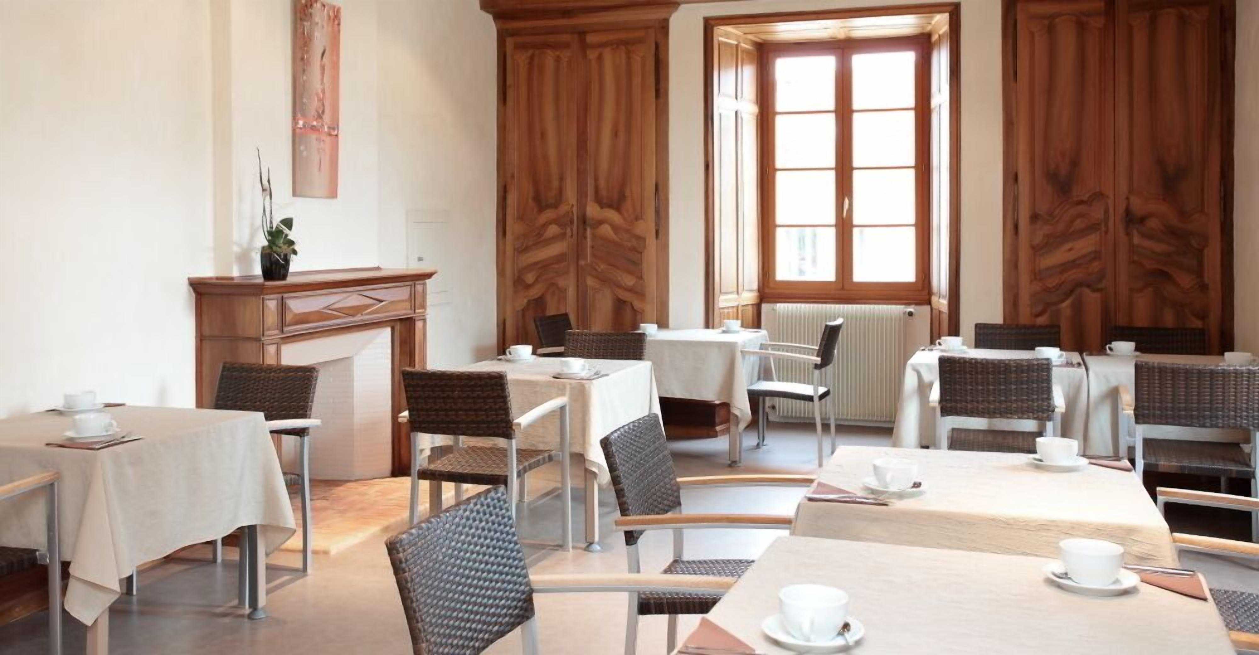 daily buffet breakfast (eur 13 per person)