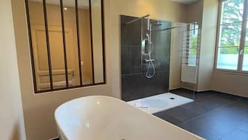 Deluxe Double Room Sauna | In-room safe, desk, laptop workspace, blackout curtains