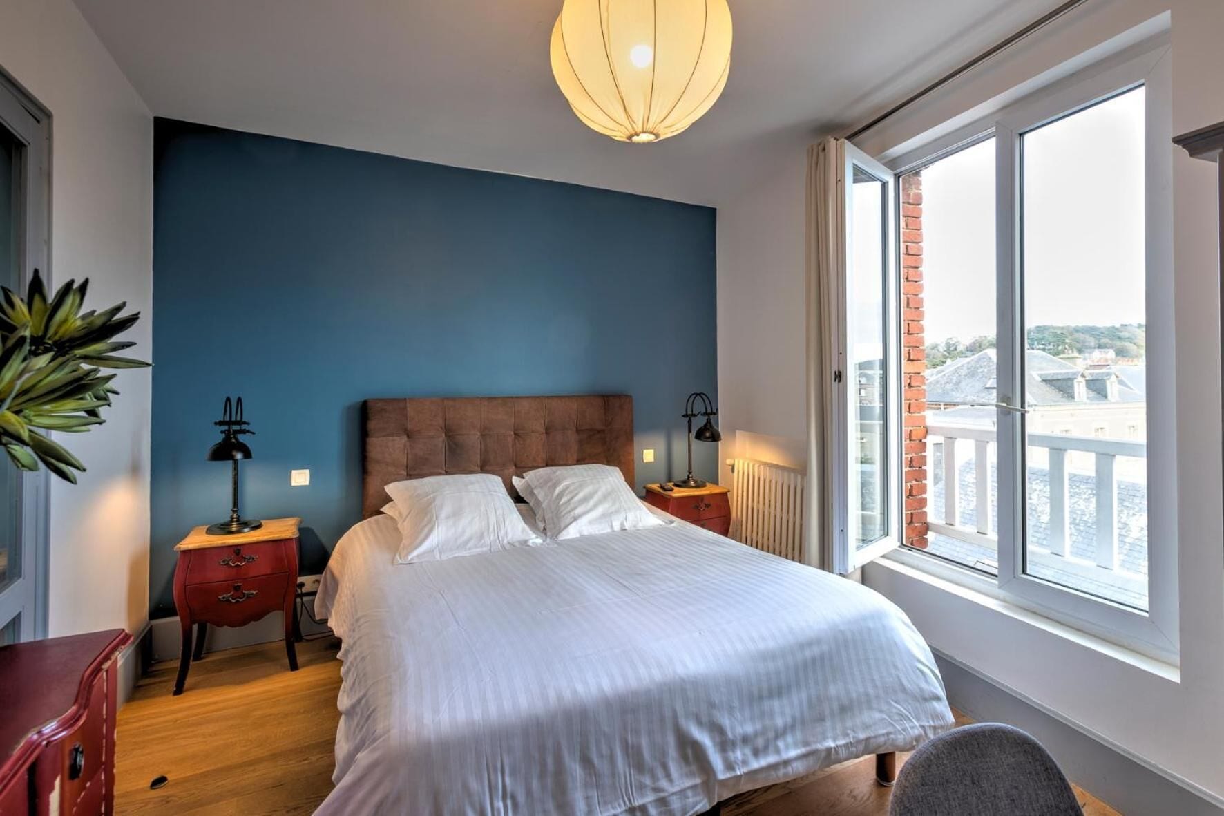 chambre double vue village avec douche | premium bedding, free wifi, bed sheets