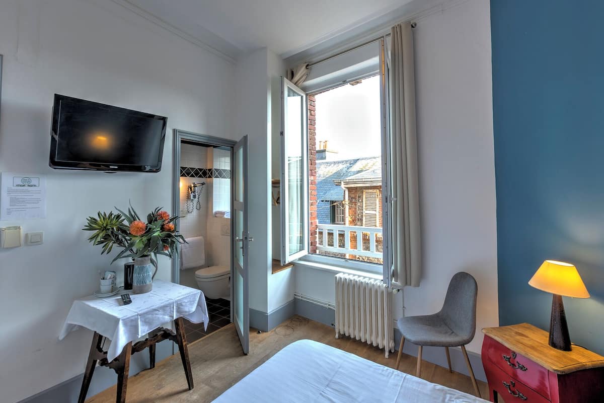 Habitación doble, vista a la ciudad | Ropa de cama de alta calidad, wifi gratis y ropa de cama