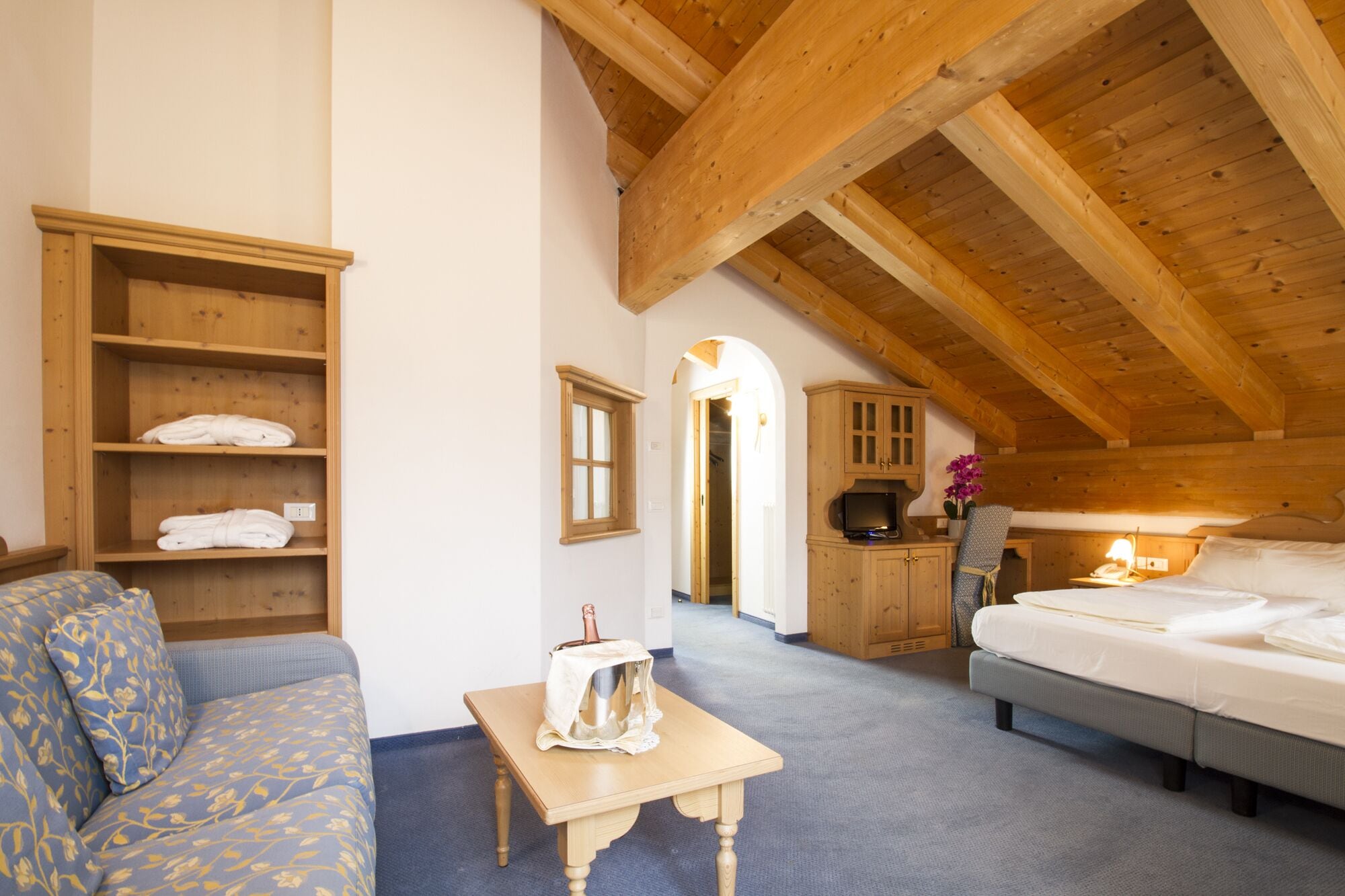 superior triple room | 1 bedroom, down duvets, minibar, in-room safe