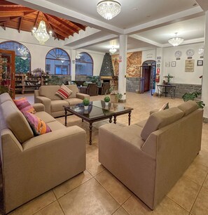 Télévision de 32 pouces avec chaînes par câble