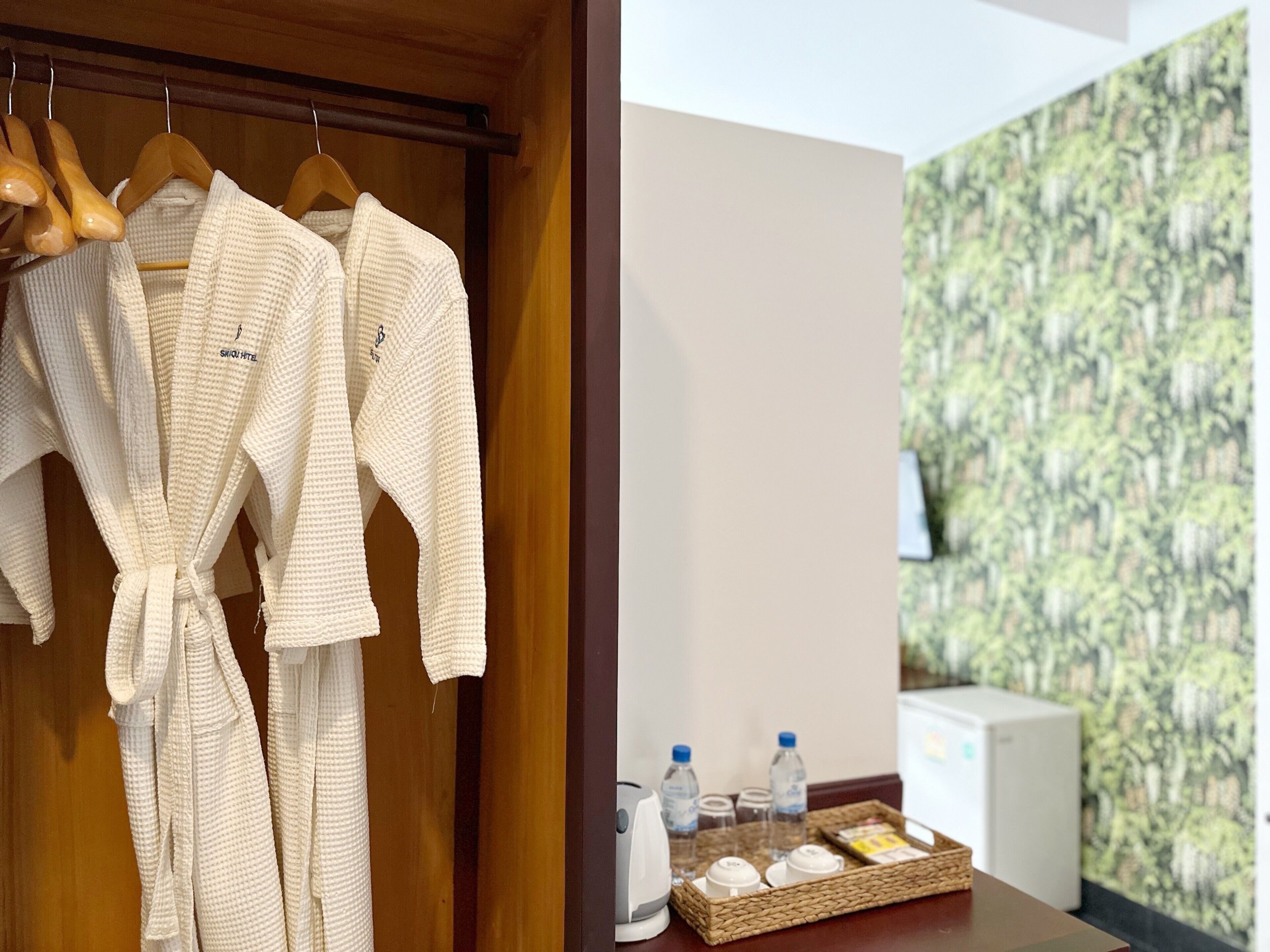 luxury room, 3 bedrooms, executive level | 3 bedrooms, egyptian cotton sheets, premium bedding, pillow-top beds