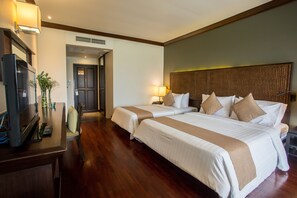Premier Room  | Minibar, una scrivania, postazione laptop, insonorizzazione