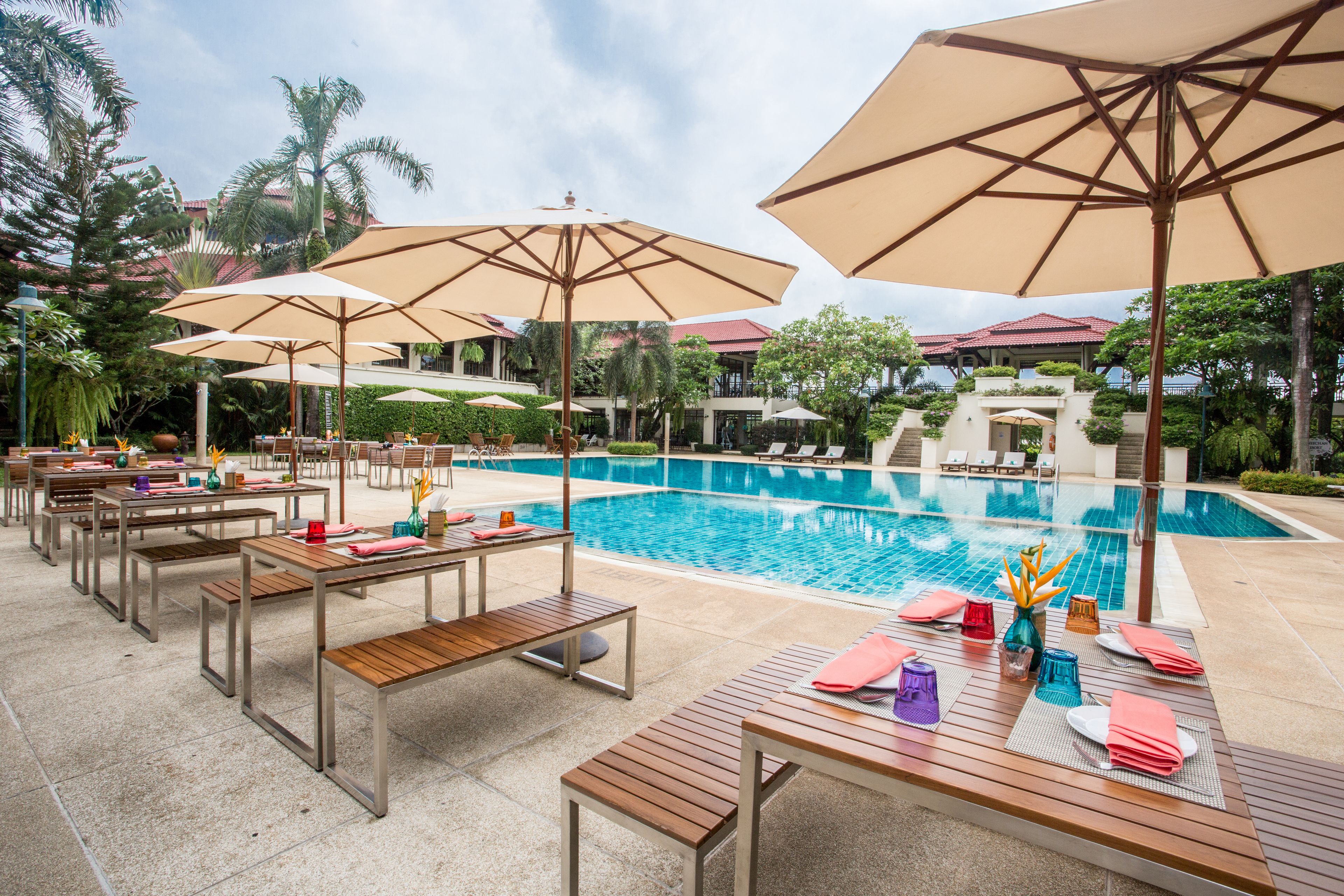 outdoor pool, pool umbrellas