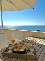 高级别墅 | 客房内用餐