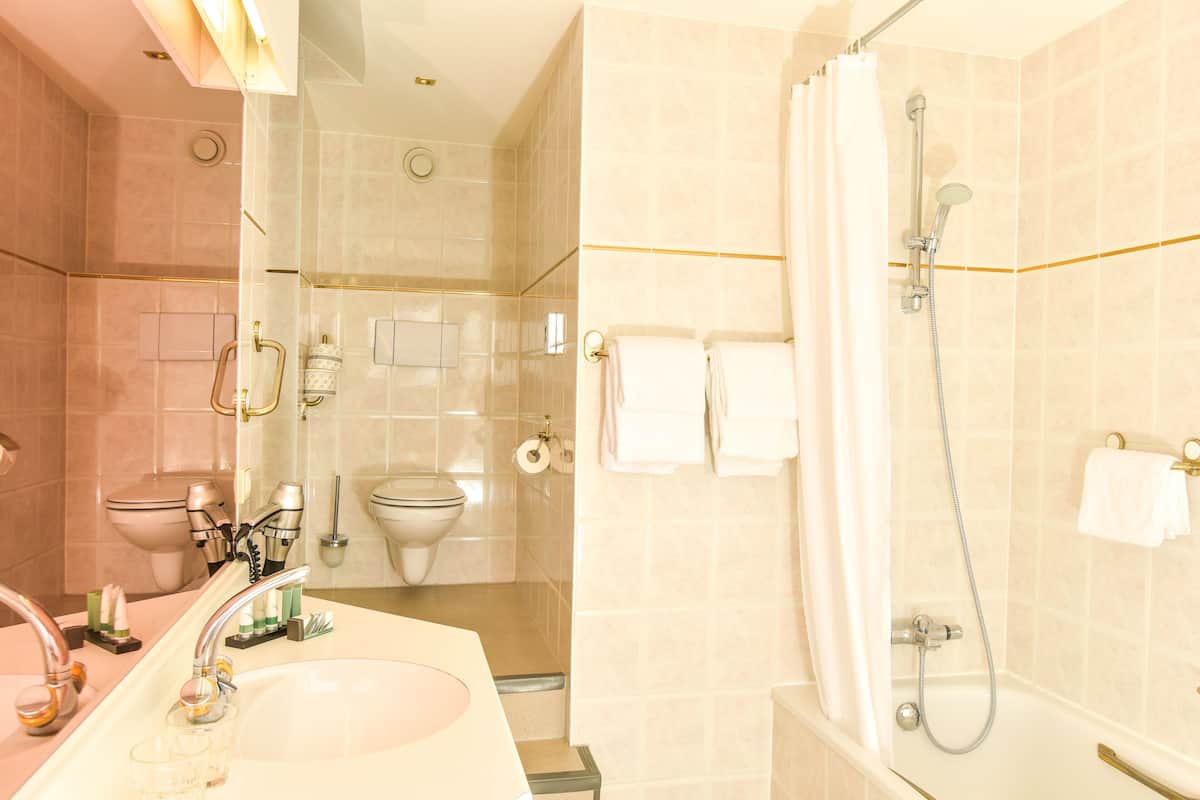 panoramic double room, balcony, sea view | bathroom | free toiletries, hair dryer, towels, soap