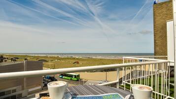 Luxury-Doppelzimmer, Balkon, Strandblick | Allergikerbettwaren, Zimmersafe, Schreibtisch, VerdunkelungsvorhÀnge