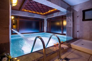 室内 SPA 浴缸