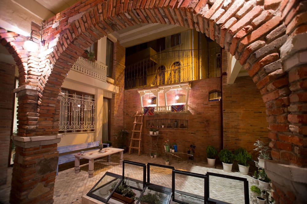 No12 Boutique Hotel