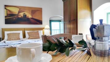 Estudio básico, 1 cama matrimonial, cocineta, en el área del jardín (Monolocale per 2 adulti) | Servicios de la habitación